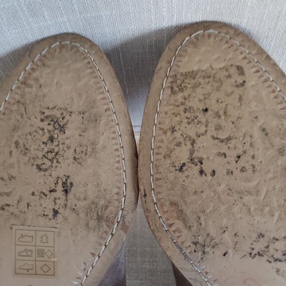 NEW Dolce Vita Taupe Suede Western Toe Stitched Chelsea Ankle Stack Heel Bootie - Picture 10 of 14